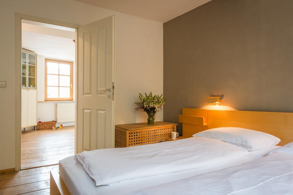 "Goethezimmer" Ferienwohnung Und Zimmer Am Burgplatz Веймар Экстерьер фото