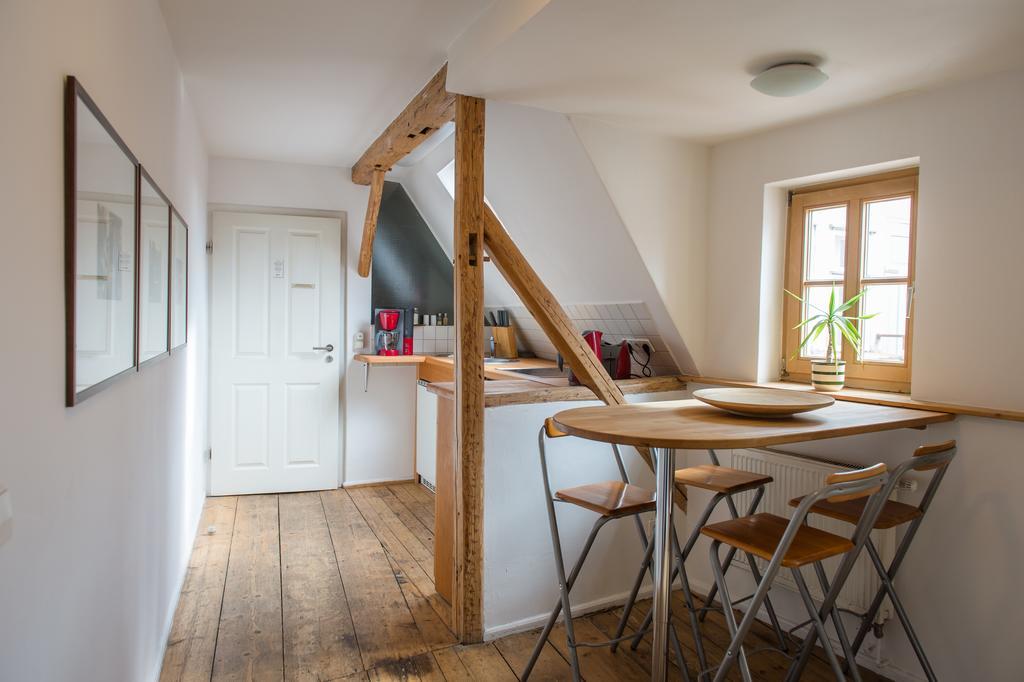 "Goethezimmer" Ferienwohnung Und Zimmer Am Burgplatz Веймар Экстерьер фото