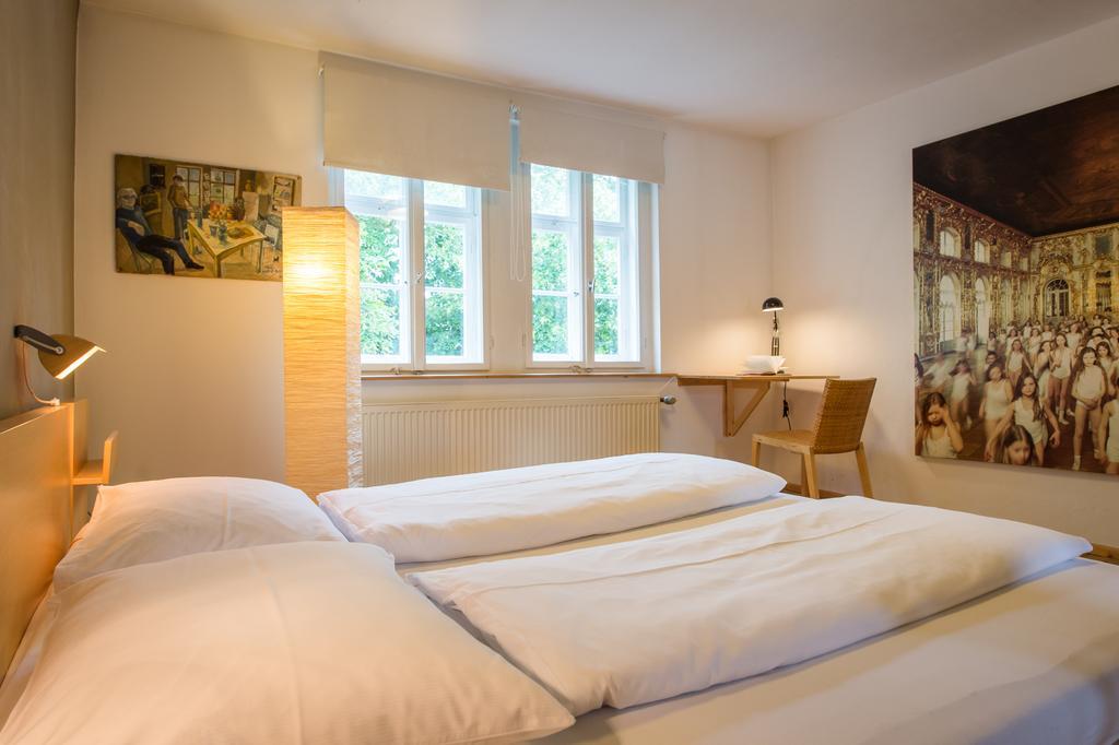"Goethezimmer" Ferienwohnung Und Zimmer Am Burgplatz Веймар Экстерьер фото
